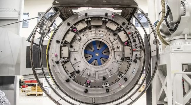 GKN